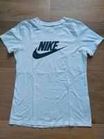 Nike T-Shirt Größe S mit Maßangaben Thüringen - Apolda Vorschau