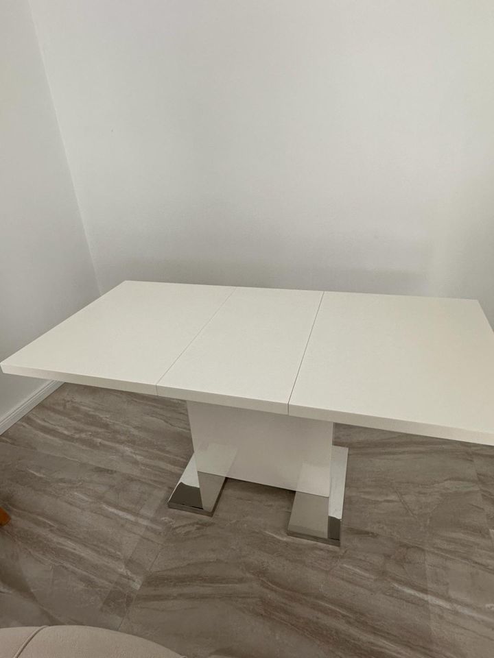 Tisch für Wohnzimmer in Bremen