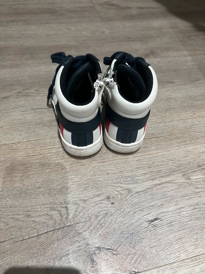 Tommy hilfiger Schuhe für Kinder in Hamburg