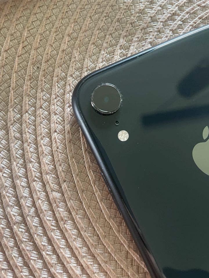 iPhone XR / 128GB / schwarz mit OVP & Zubehör in Uslar