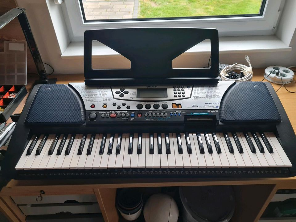 Keyboard YAMAHA PSR-340 in Bad Bodenteich