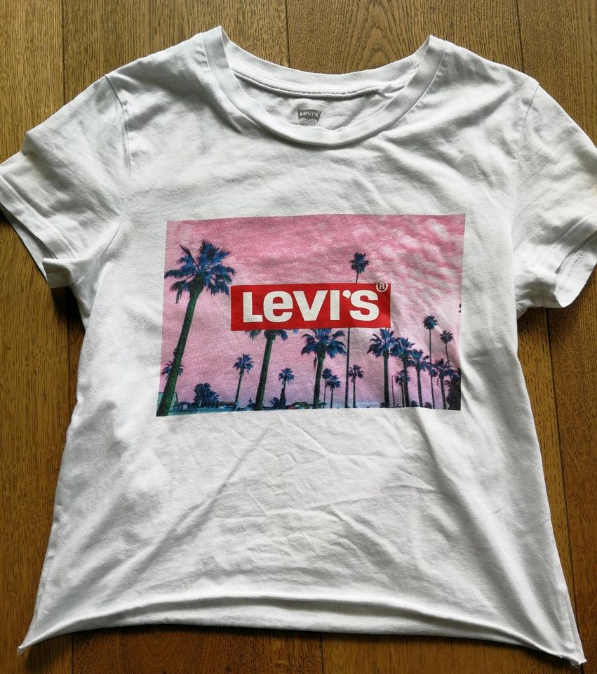 Levi's,... Tolle Sommer T-shirts xs in Sonsbeck