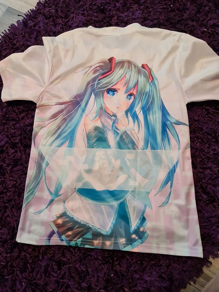 Hatsune Miku Mädchen T-Shirt Gr. S in Neuwied