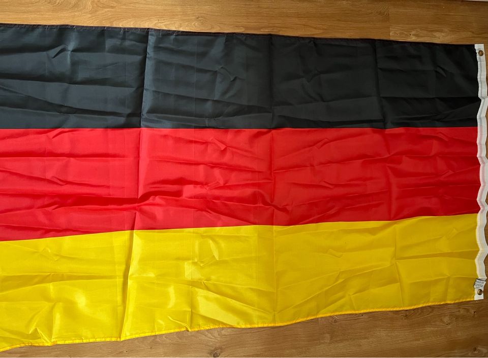 Fahne Deutschland Flagge 90x150cm in Berlin