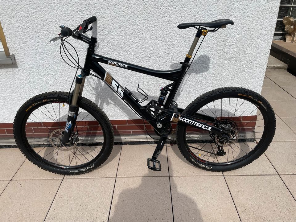 Commencal 5.5.2 Fully Mountainbike in Haiger