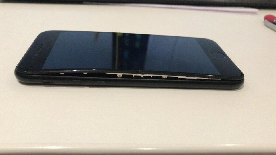 STK-Reparatur: Apple iPhone 8 Display schaden, Glasschaden tausch in Kalkar