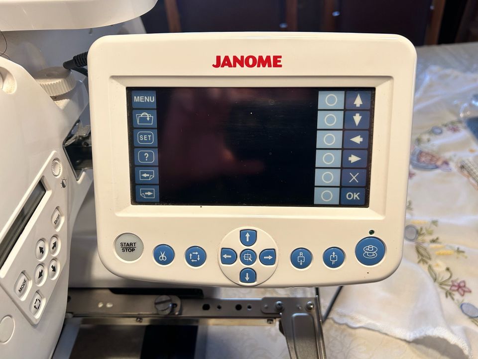 Stickmaschine Janome MB-4 in Groß Twülpstedt