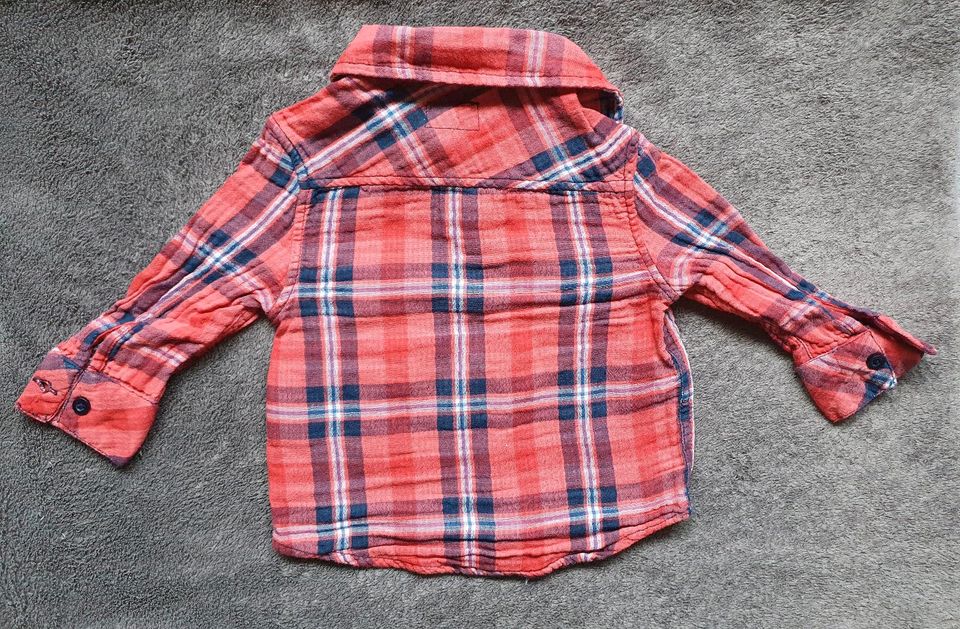 Festliches Jungs Baby langarm Hemd Größe 80 rot blau, Oberteil in Michelau i. OFr.