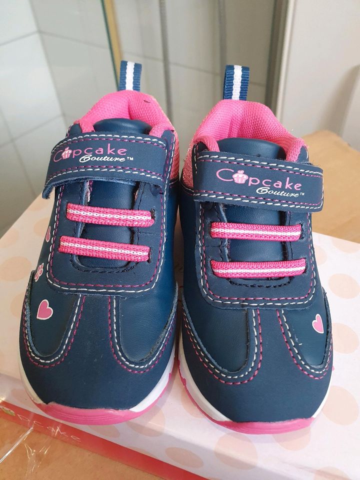 Babyschuhe Mädchenschuhe Cupcake Couture Gr. 20 NEU in Bad Orb