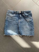 Jeansrock Rock Jeans Gr.146 neuwertig Schleswig-Holstein - Mohrkirch Vorschau