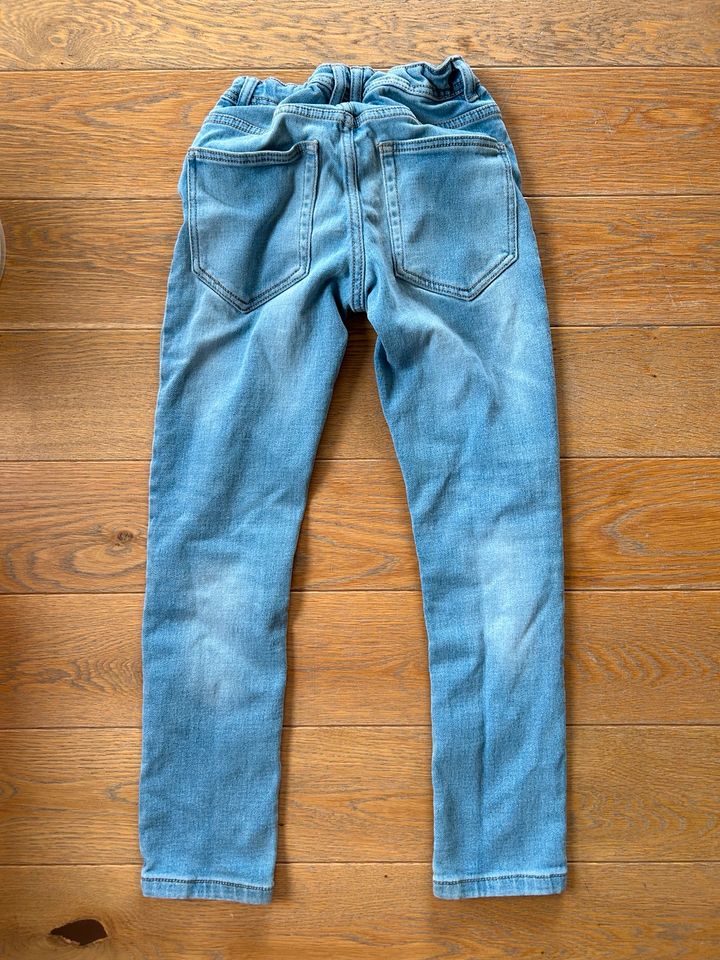 Schöne weiche skinny  Jeans Gr. 140/146 in Lüdenscheid