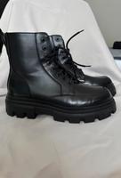Leder Boots/ Stiefel von ZARA Gr.44 Schleswig-Holstein - Lübeck Vorschau