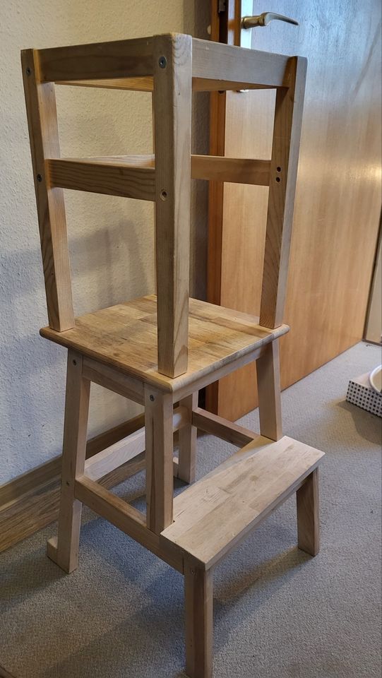 Lernturm aus Holz zum Helfen für Kinder in der Küche in Mülheim (Mosel)