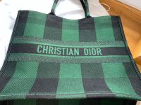 Original Christian Dior Book Tote Karo Check grün Bayern - Holzkirchen Vorschau