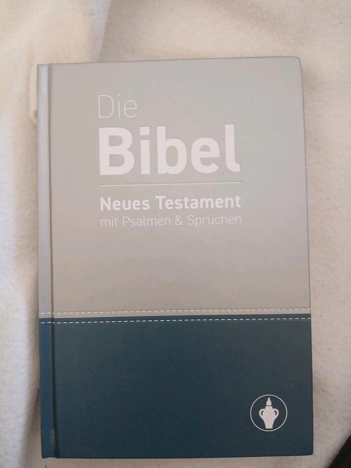 Die Bibel Neues Testament  Christentum Glauben Jesus Christus in Wedemark