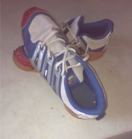 Hallen-Sportschuhe Adidas Gr. 6 (38,6) Niedersachsen - Wustrow (Wendland) Vorschau