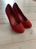 Damen Pumps rot 40 Damenschuh Absatzschuh high Stoffpumps Nordrhein-Westfalen - Dinslaken Vorschau