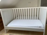 Zwei Babybetten von IKEA mit Matratzen 60x120 cm München - Bogenhausen Vorschau