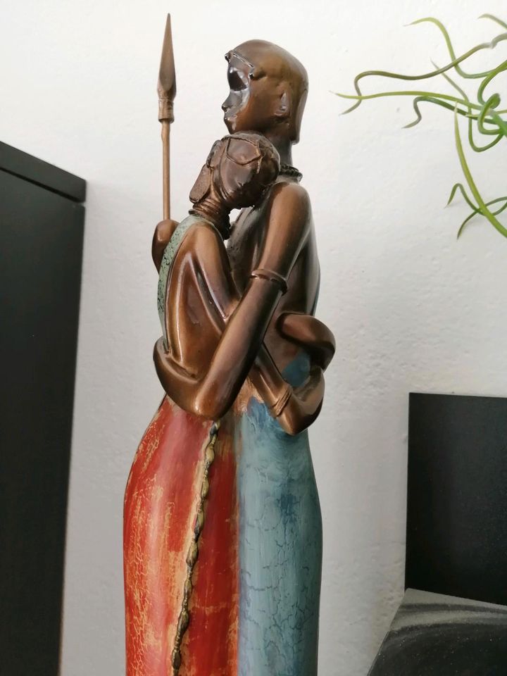 Massai Krieger mit Frau in Berlin