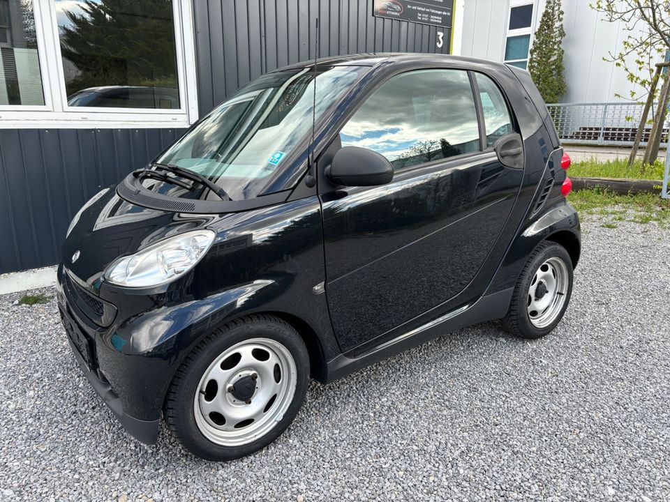 Smart ForTwo Coupe Micro Hybrid Drive/SHZ/TÜV NEU in Sindelfingen