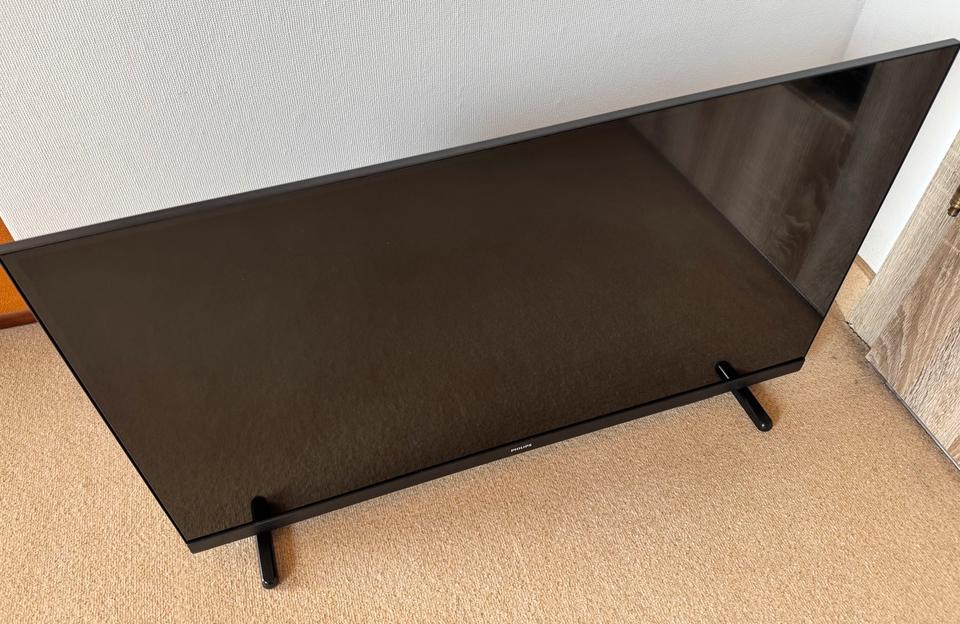 Philips Tv 32 Zoll, LED, HD, wie neu, knapp 2 Jahre Restgarantie in Ilmenau
