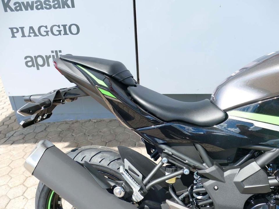 Kawasaki NINJA 7 HYBRID FULL POWER - CLEAN EXCELLENZ in Braubach