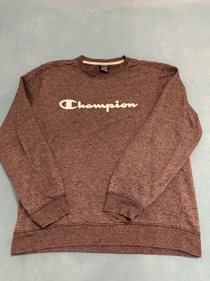 Sweatshirt von Champion, XL in Gelnhausen