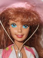 Alte Barbie Puppe 1976 Knickbeine  rote Haare und Hut Niedersachsen - Algermissen Vorschau