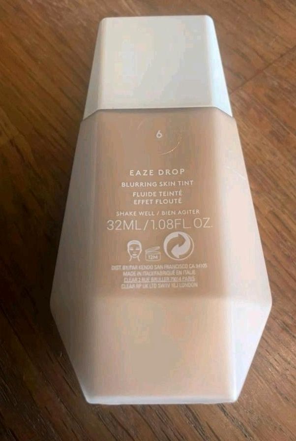 Fenty Beauty Eaze Drop Skin Tint Foundation Nr. 6 in Steinach