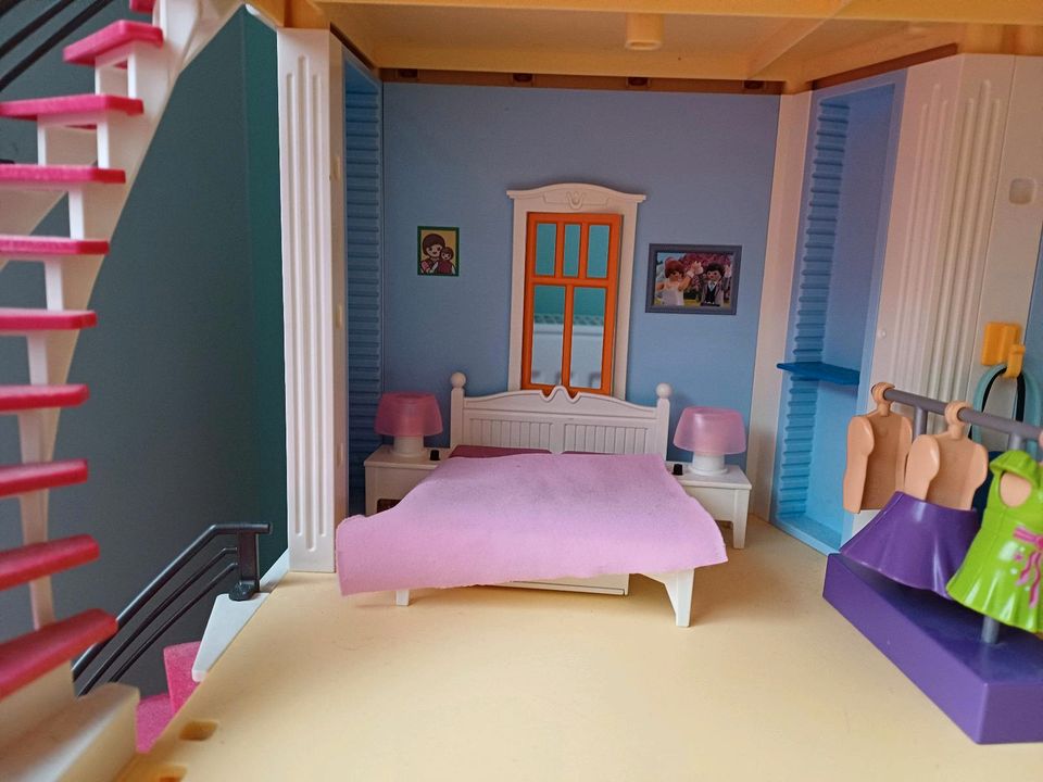 Playmobil Dollhouse Puppenhaus mit viel Zubehör - Vollständig in Berlin