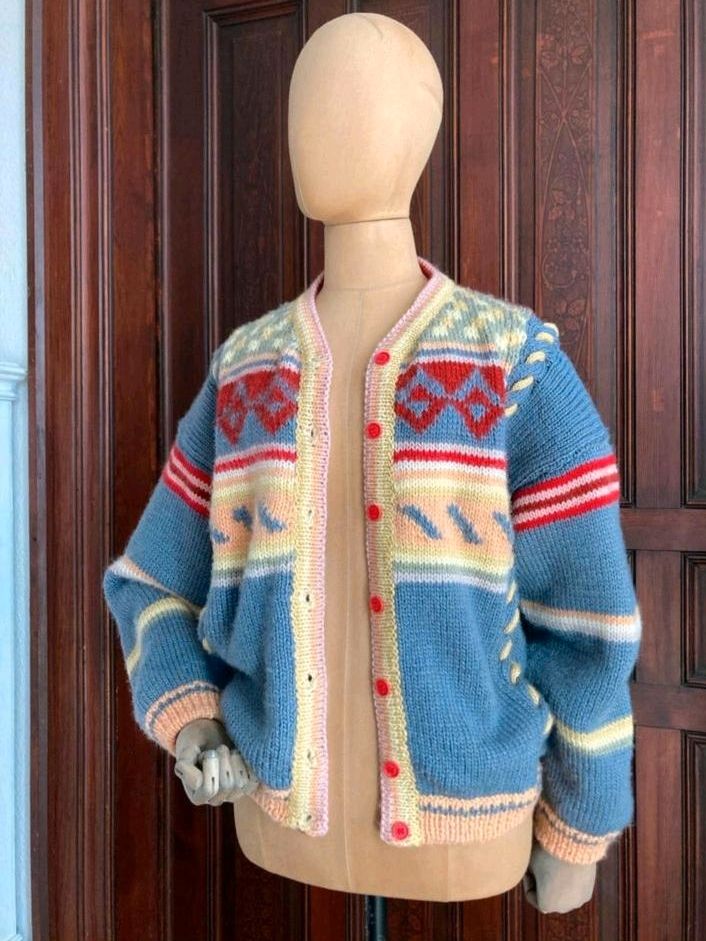 Handgemachte Strickjacke Cardigan M Hippie Hippster Vintage Wolle in Hamburg