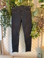 Stradivarius Skinny Low Waist 38 dunkelblau Frühling/Sommer Hamburg-Nord - Hamburg Barmbek Vorschau