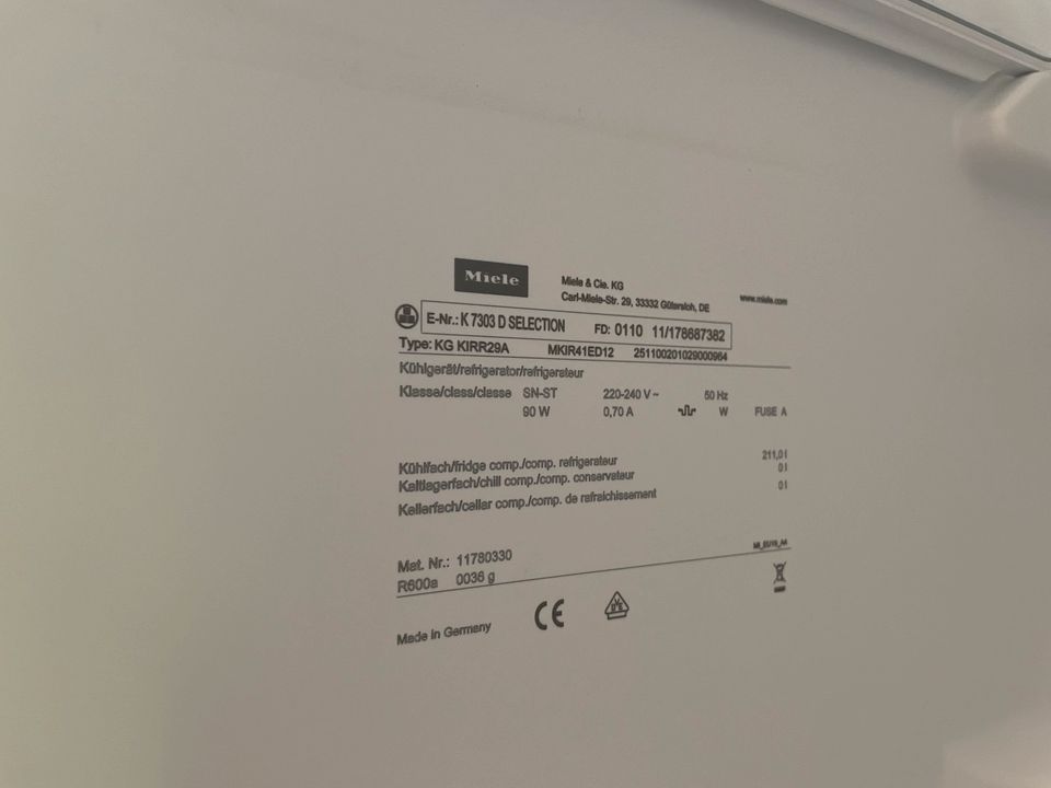 Einbaukühlschrank Miele K7303 D (2,5 Jahre) in Hannover