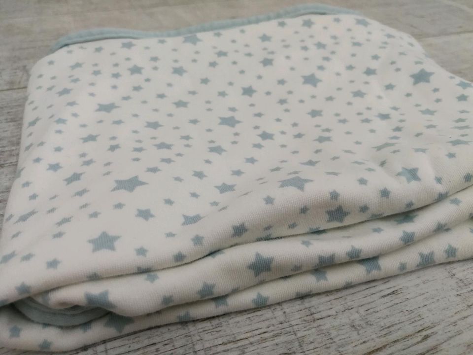 Baby Decke mit blauen Sternen Baumwolle in Seeheim-Jugenheim