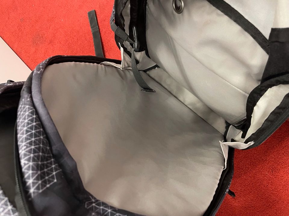 schwarzer Schulrucksack von Satch in Ingolstadt