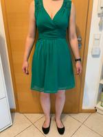 Kurzes grünes Kleid Vero Moda Gr. S Sachsen - Görlitz Vorschau
