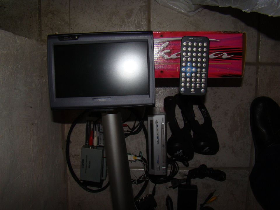 DVD Anlage RDV16 Takara,mit Kopfhörer, Laufwerk und Bildschirm in Bernburg (Saale)