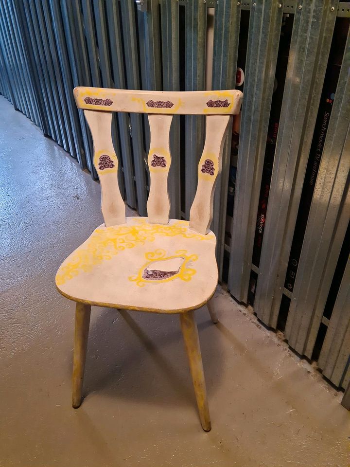 Deko , alter Stuhl, vintage in Argenbühl