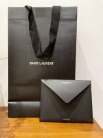 Original Saint Laurent Tüte mit Katalog, NEUwertig. 32x52x15cm Frankfurt am Main - Westend Vorschau