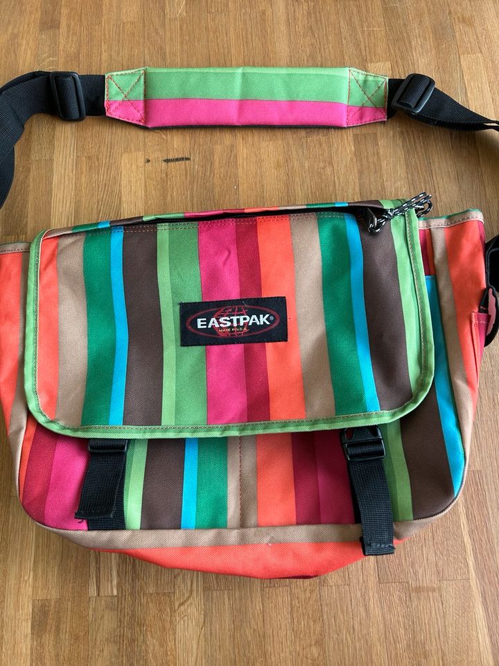 Tasche Umhängetasche Eastpak in München