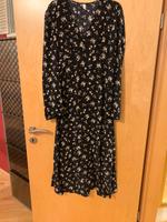 Kleid Damen schwarz-geblümt Größe S Mango Nordrhein-Westfalen - Siegen Vorschau