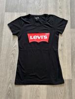 2 Stück T-Shirt (Levi`s) Gr. S **top Zustand** Chemnitz - Hilbersdorf Vorschau