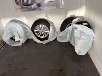 BMW-Alufelgen mit Winterreifen Komplettradsatz 255 55 R18 Pirelli Hessen - Kassel Vorschau