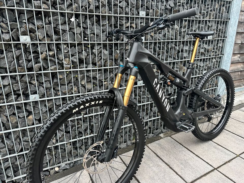 Canyon Spectral CF ON 8 900wh CFR ltd 9 Upgrade Fox Kashima in Vöhringen