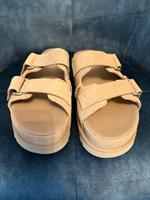 Ugg Sandale Goldenstar Hi Slide Farbe Sand VB!!! Nordrhein-Westfalen - Düren Vorschau