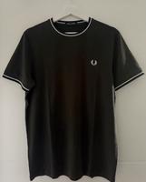 Fred Perry T-Shirt Gr. M Bochum - Bochum-Südwest Vorschau