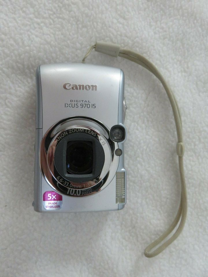 Canon Digital IXUS 970 IS 10.0 MP 5x Optical Zoom mit Fototasche in Leinburg