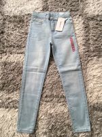 Schöne Hose Jeanshose Lc Waikiki gr. 110 Neu Niedersachsen - Hemmingen Vorschau