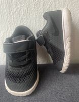 Baby Sneaker Sportschuhe Turnschuhe Nike Größe 19,5 Niedersachsen - Giesen Vorschau