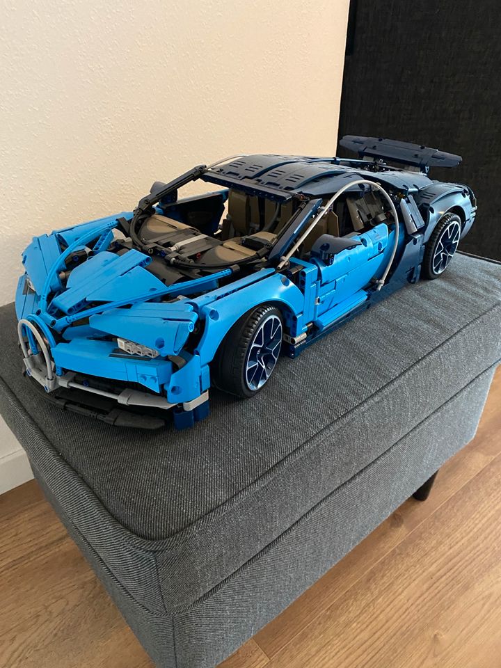 LEGO Technic Set Bugatti Chiron 42083 in Wattenbek